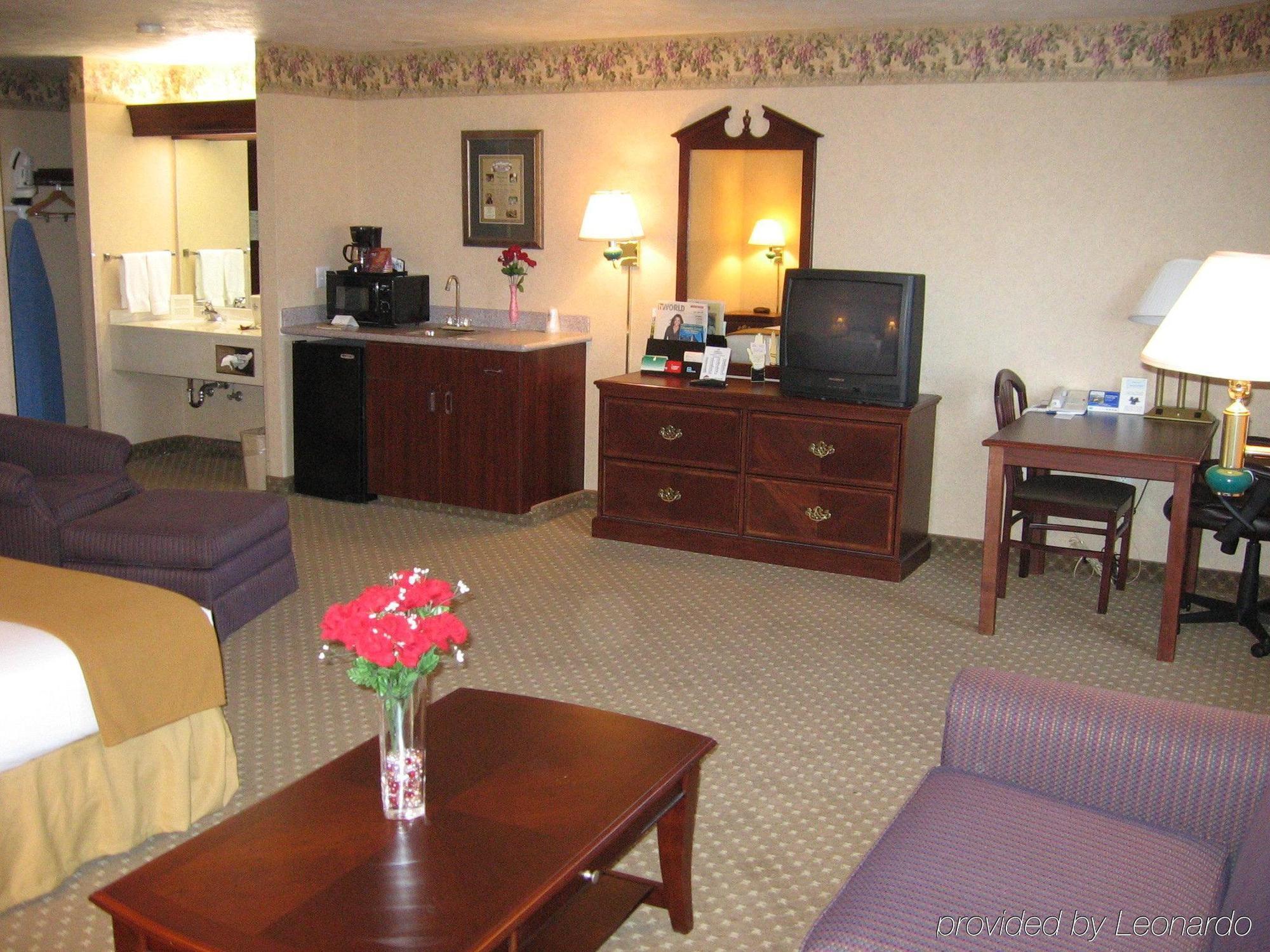 Holiday Inn Express Wenatchee By Ihg Δωμάτιο φωτογραφία