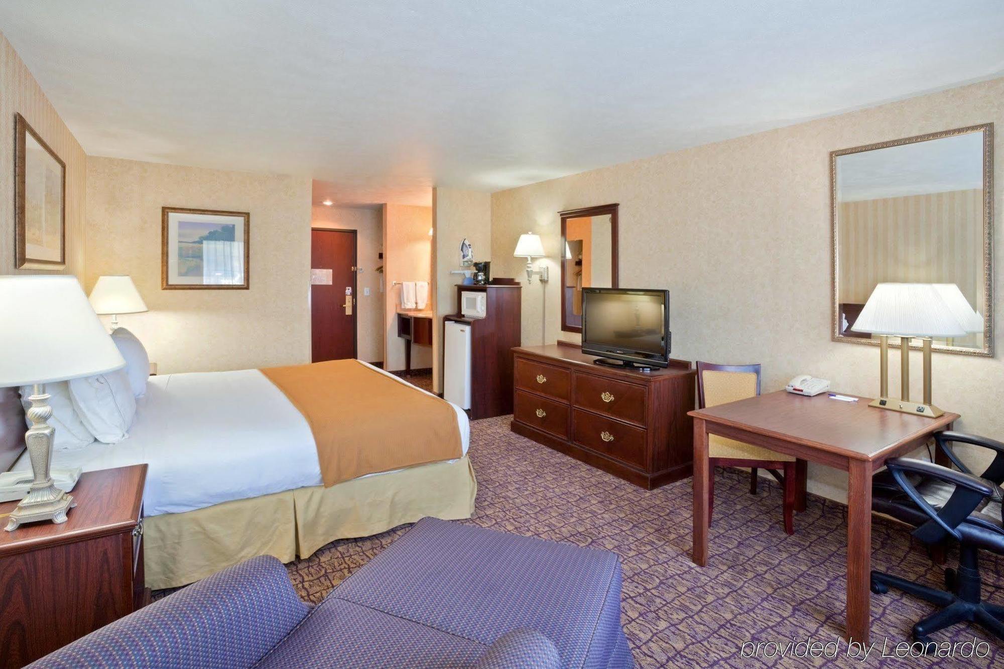 Holiday Inn Express Wenatchee By Ihg Εξωτερικό φωτογραφία